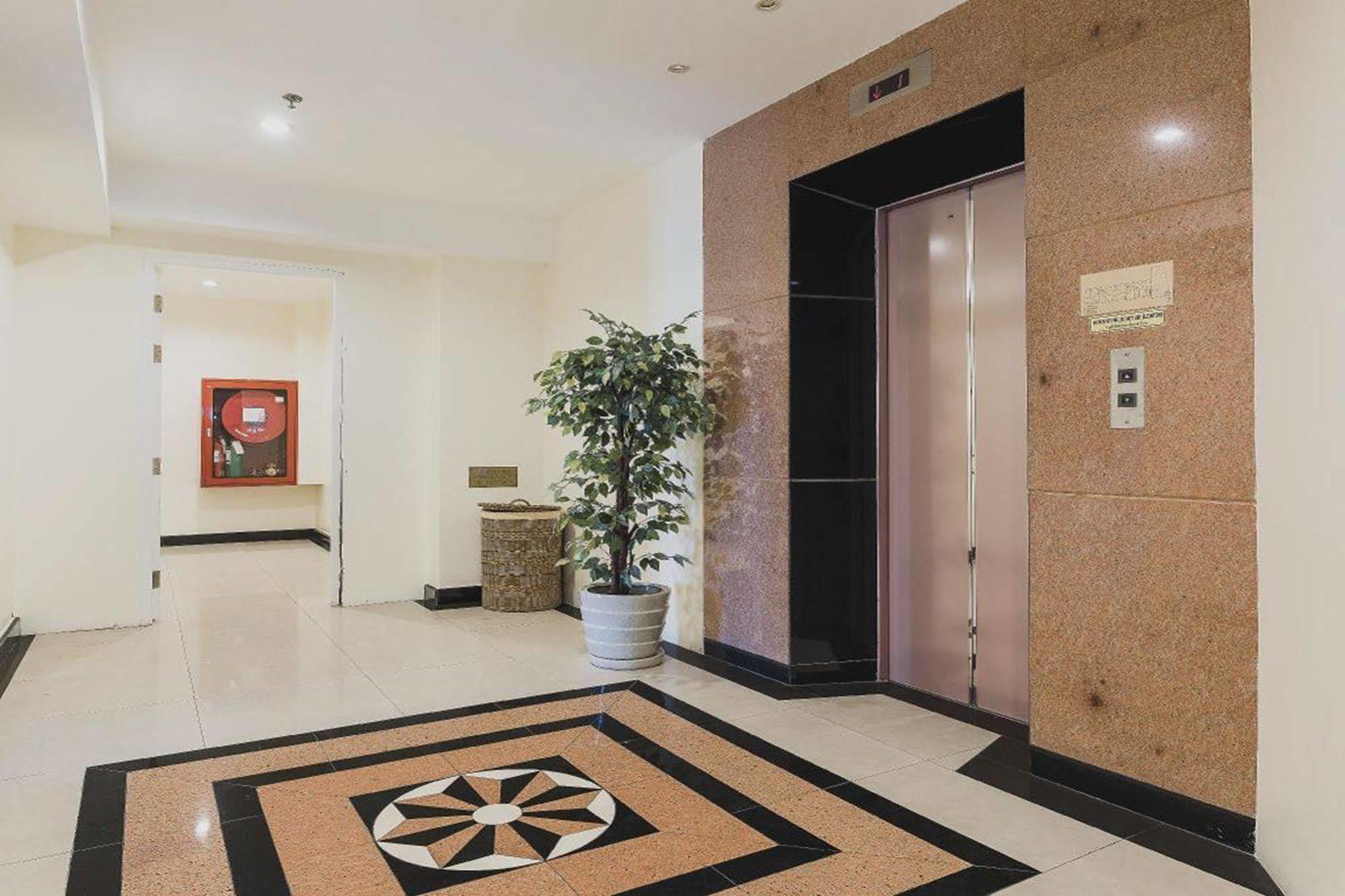 Hotel Hope Land Sukhumvit 24