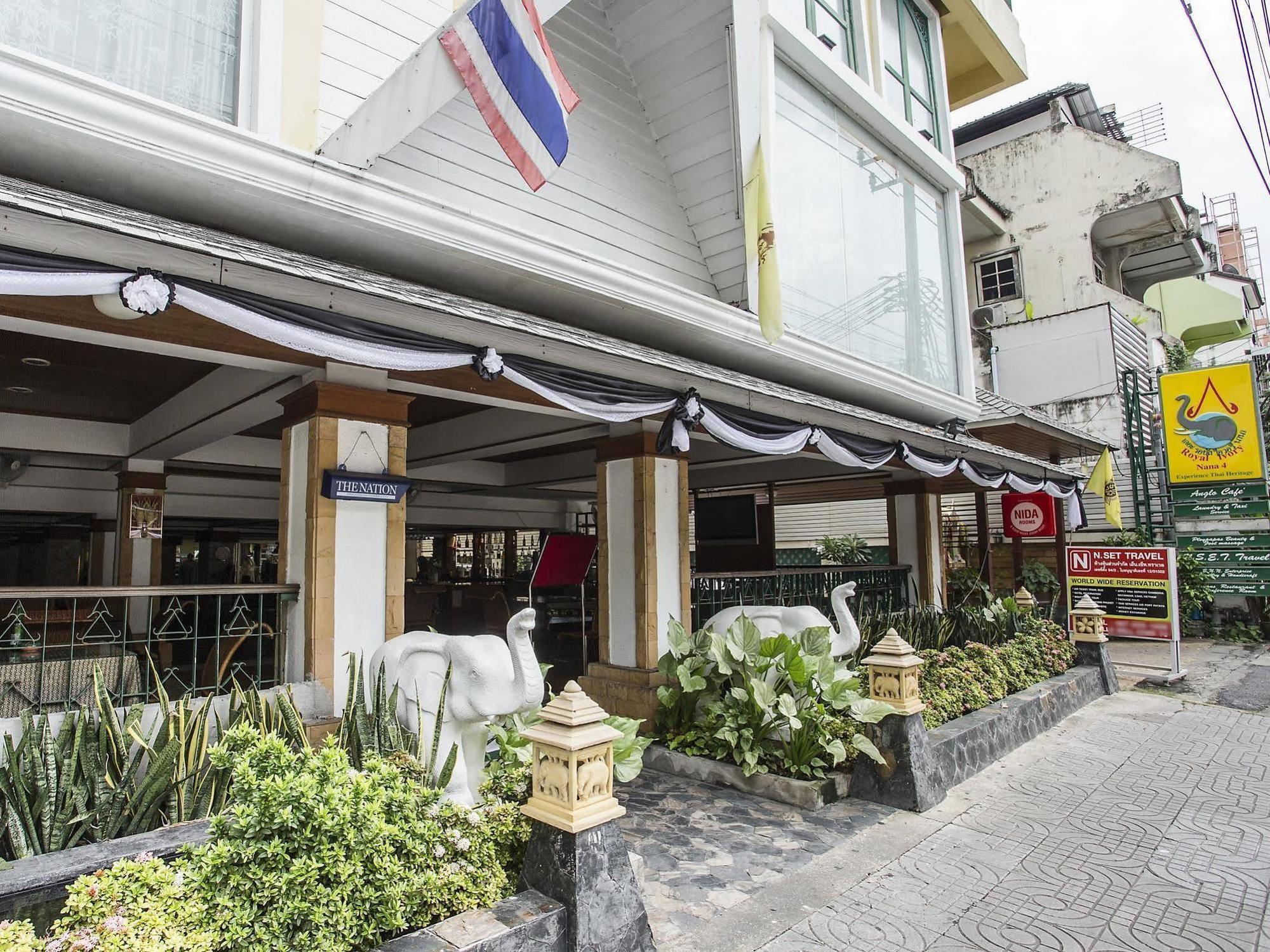 Khách sạn Royal Ivory Sukhumvit Nana 3*