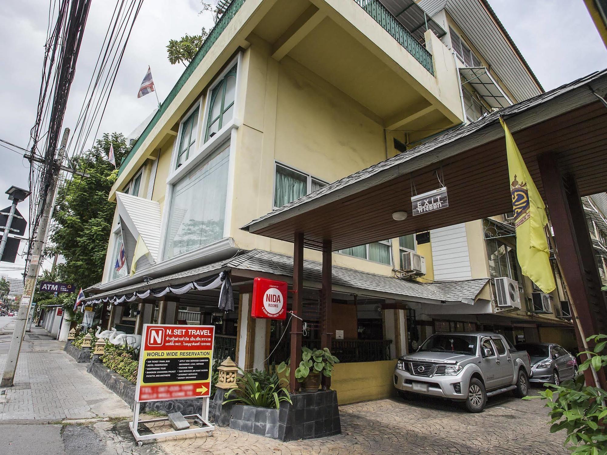 Royal Ivory Sukhumvit Nana Khách sạn 3*