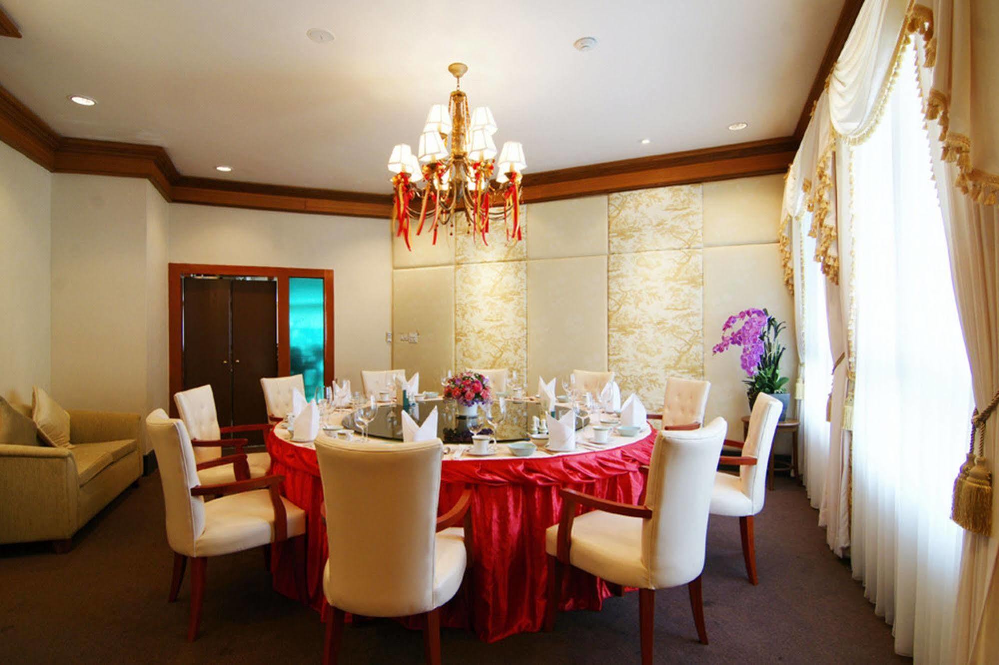 Hotell Grand Diamond 4*
