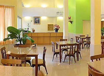 Cozy Khách sạn