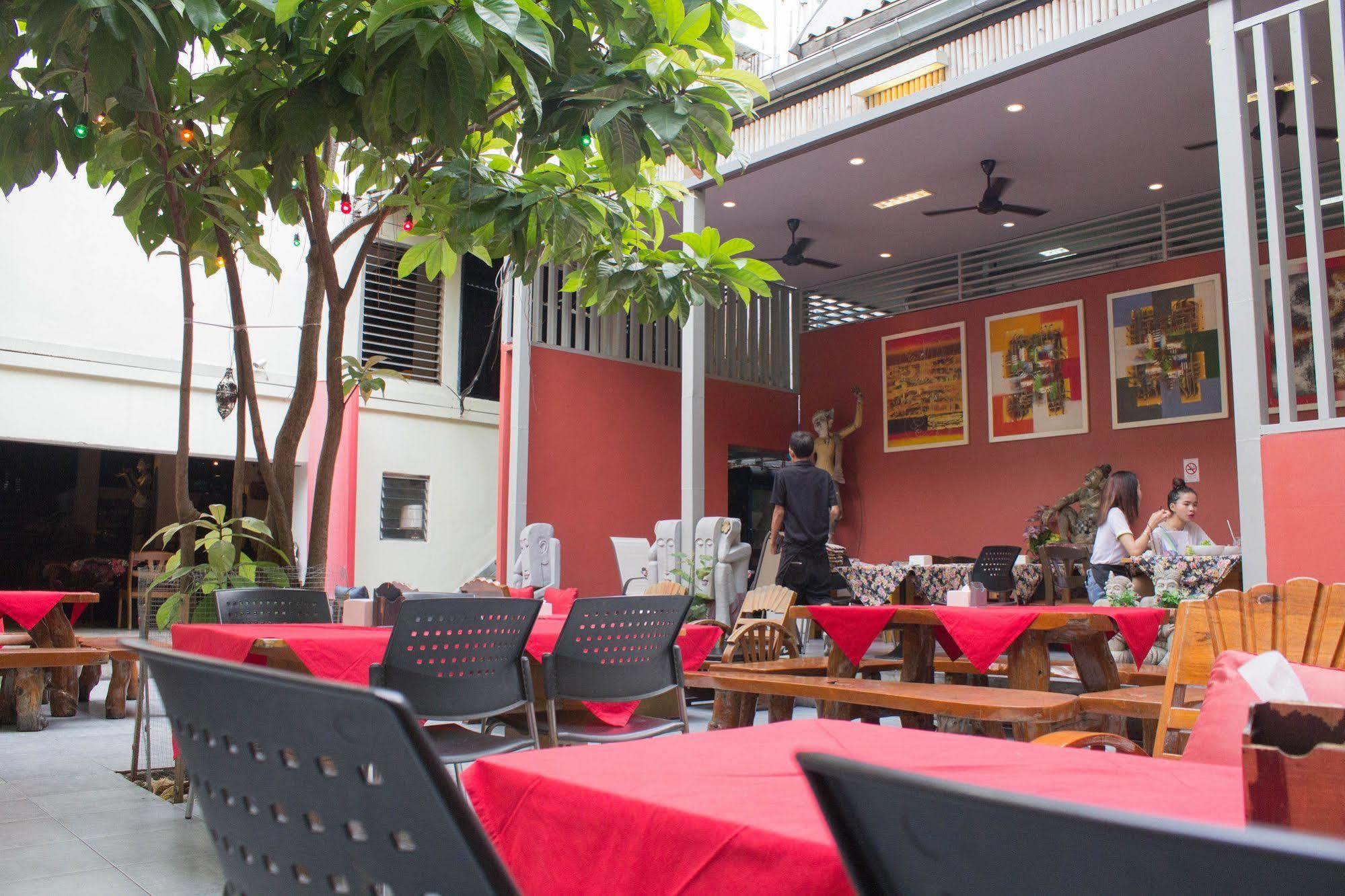 Sawasdee House Inn Bangkok