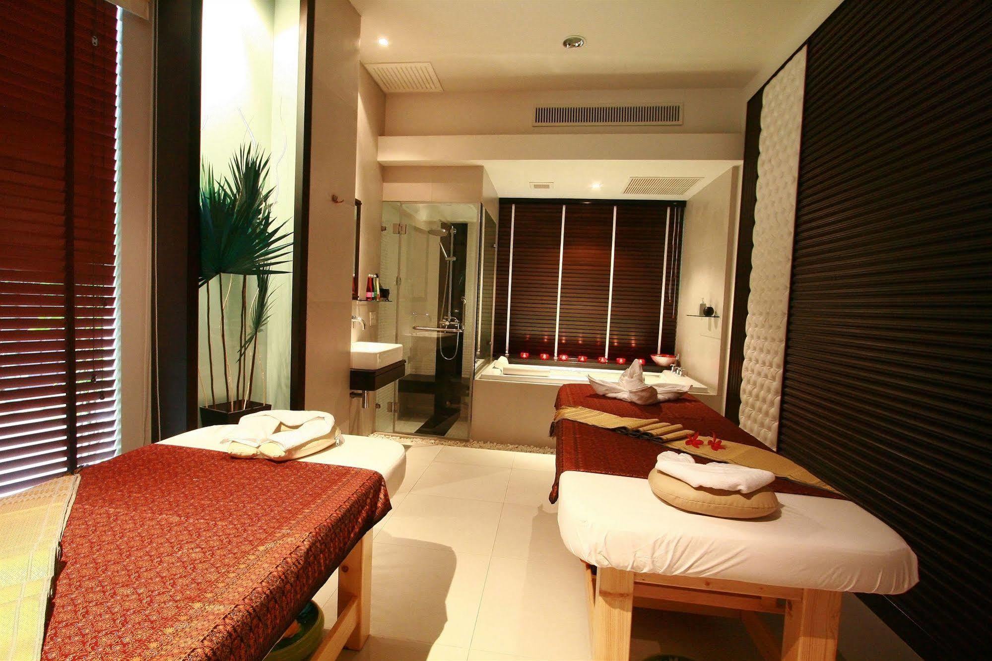 Siam Paradise Entertainment Complex Hotel Bangkok