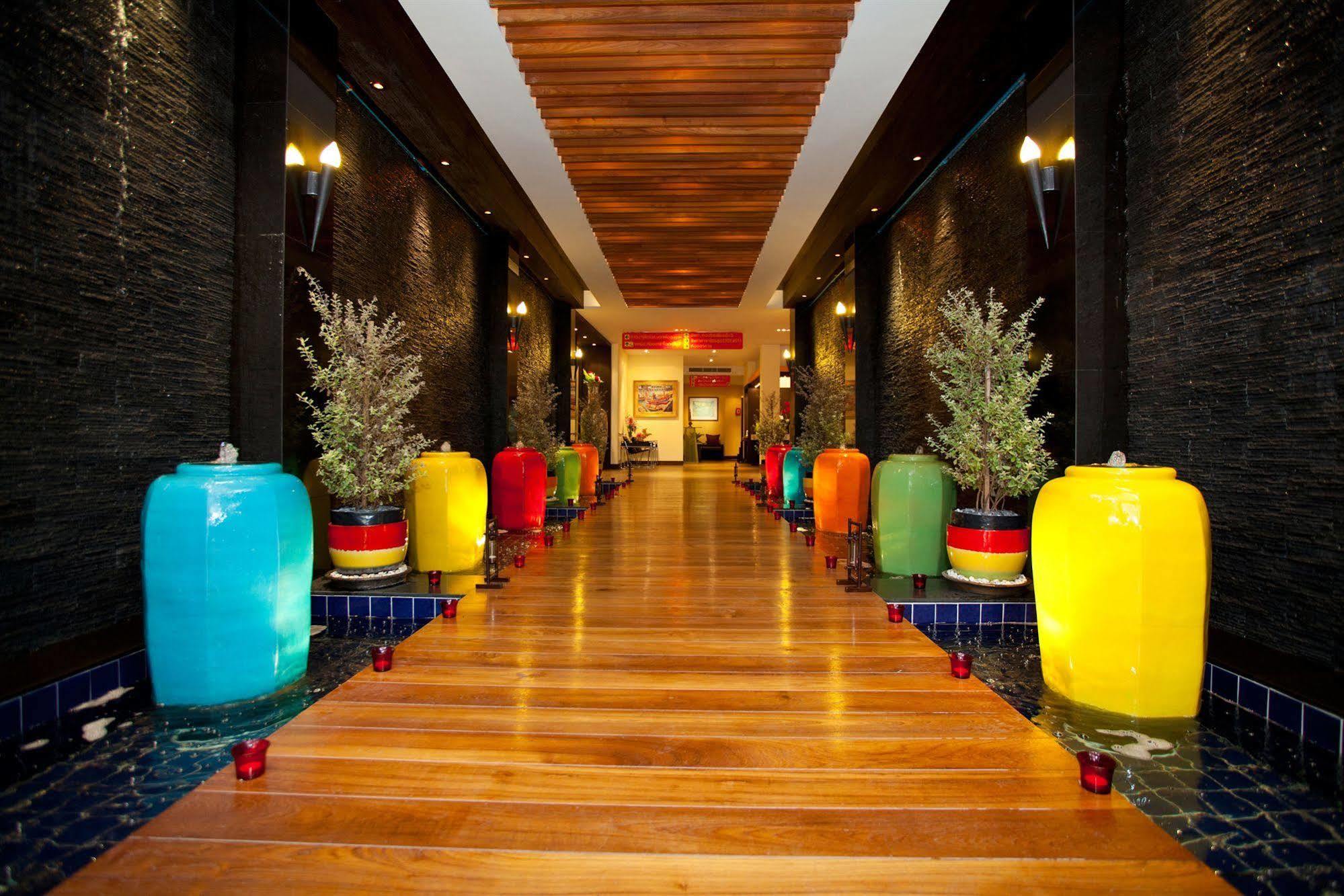 Siam Paradise Entertainment Complex