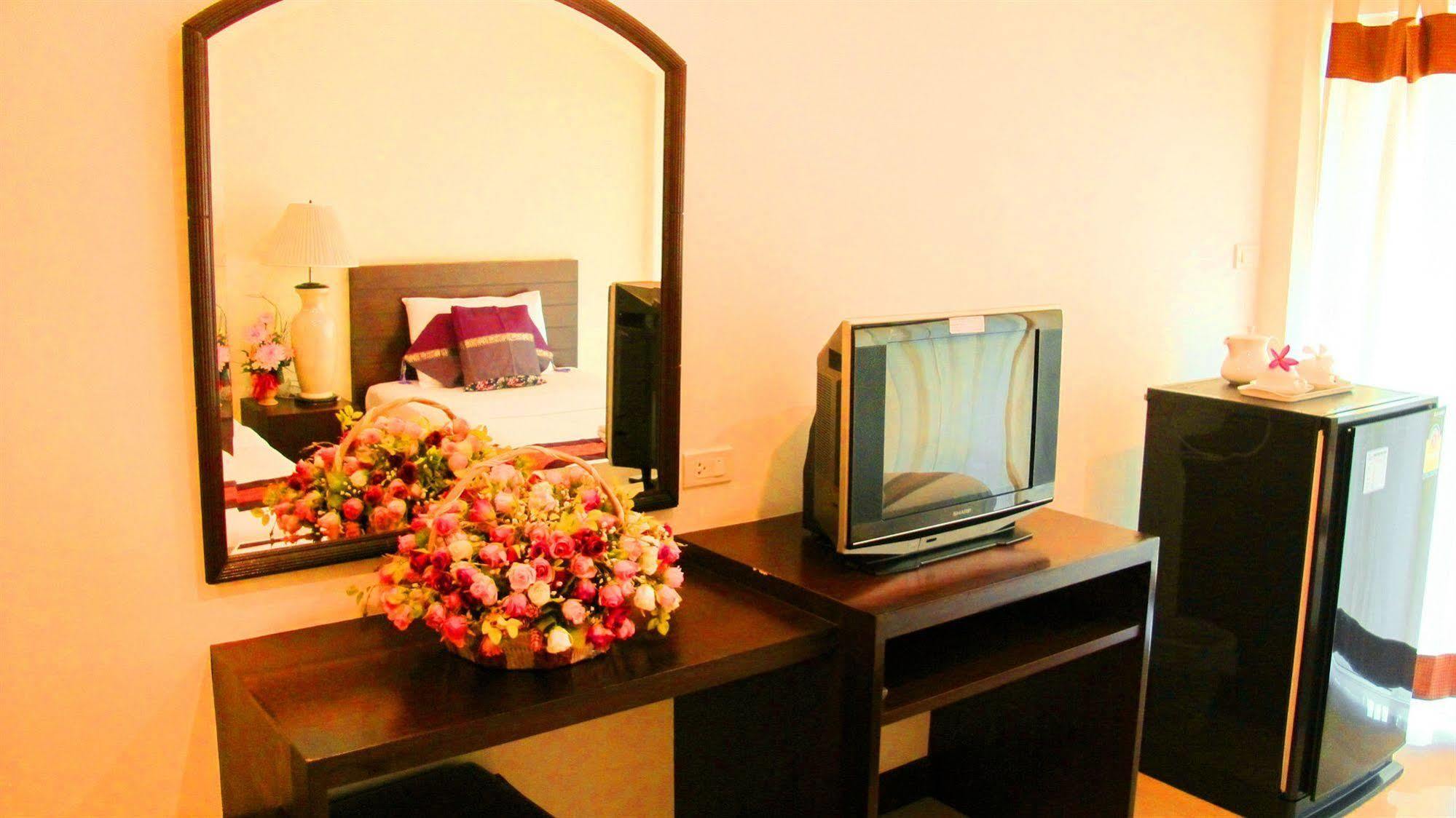 Suphan Hometel Hotel 3*