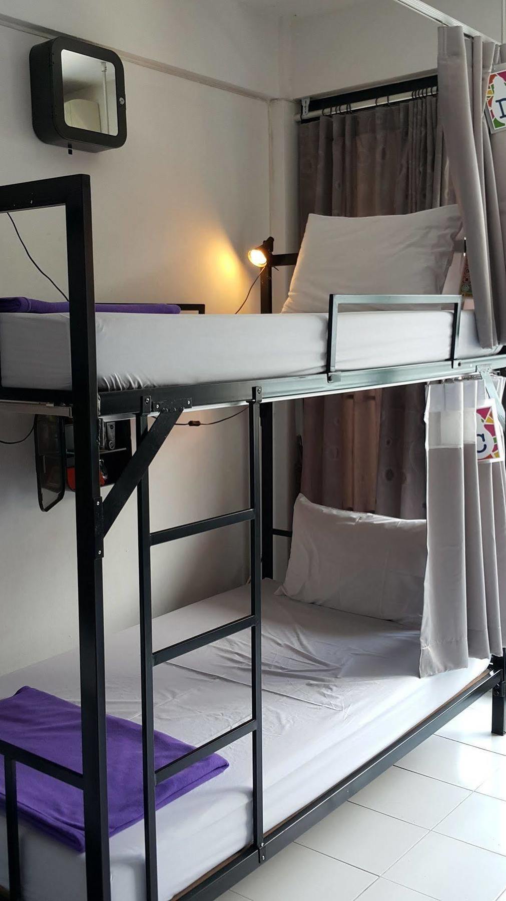 Hostel De Talak