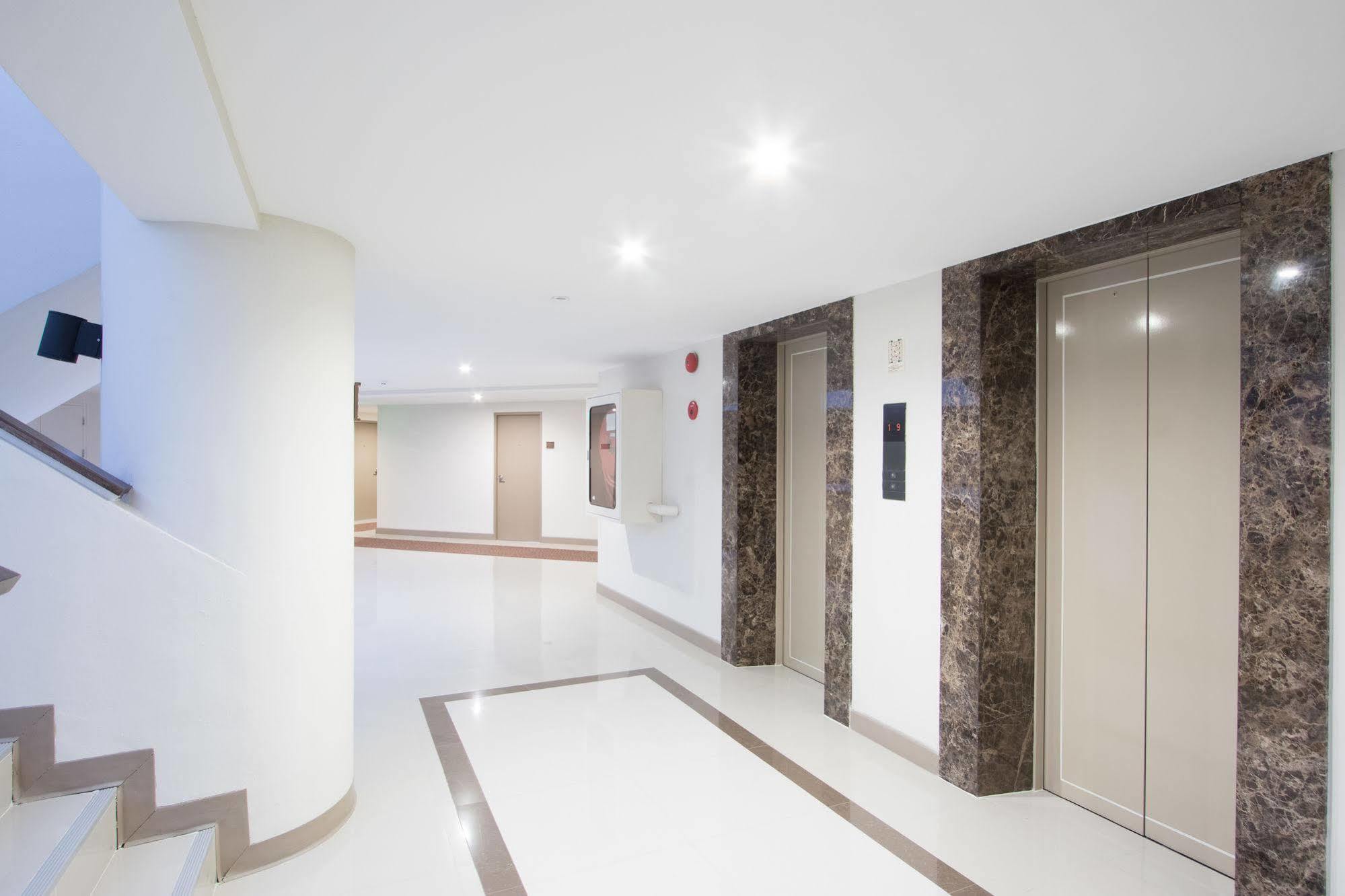 Khách sạn Thomson Huamark 4*