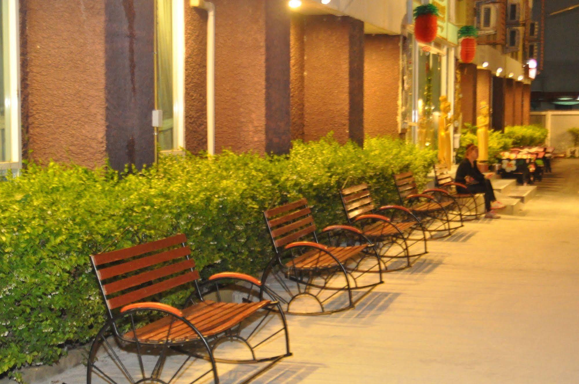 Khách sạn Kriss Bangkok