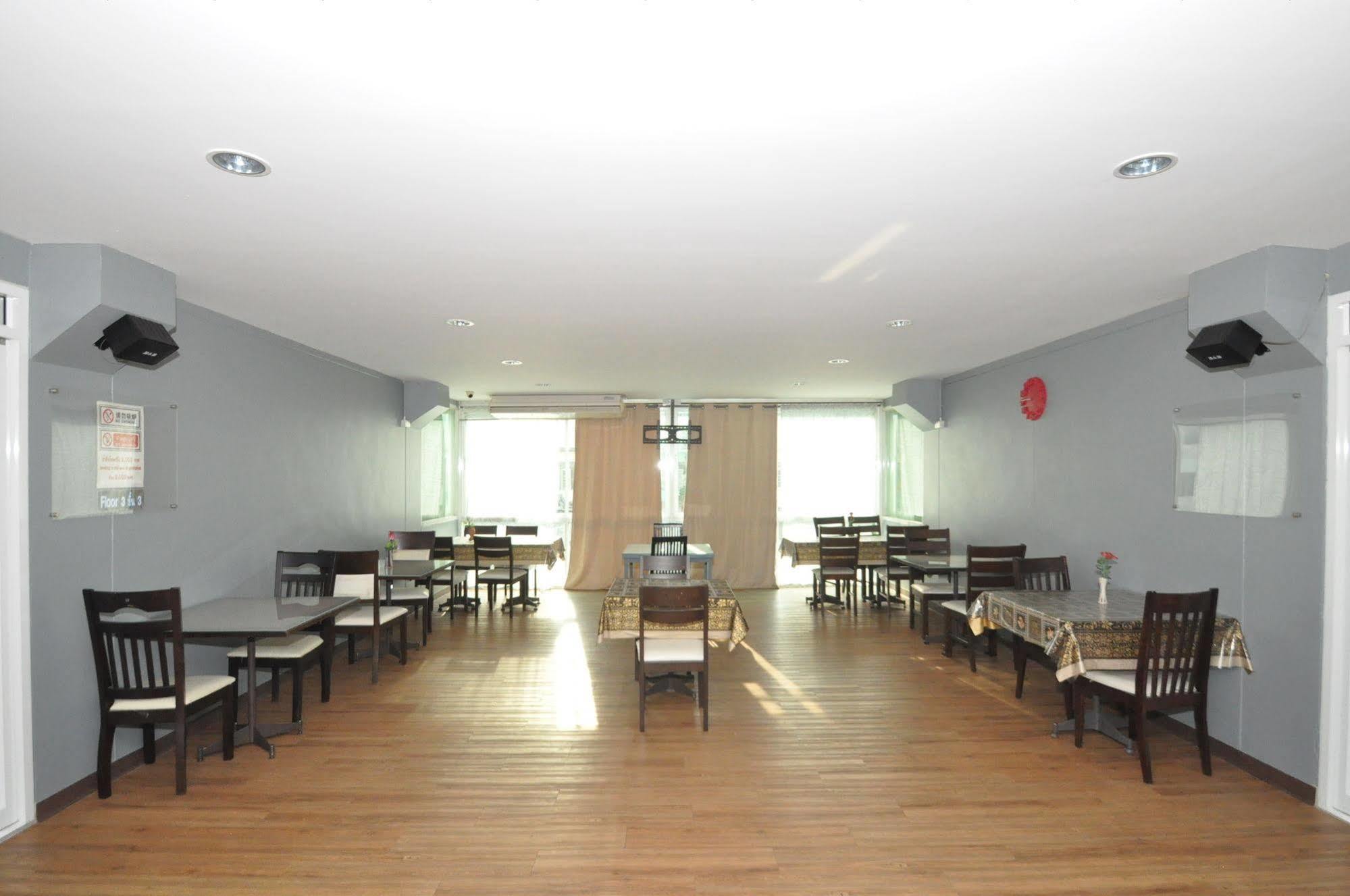 Kriss Hotel