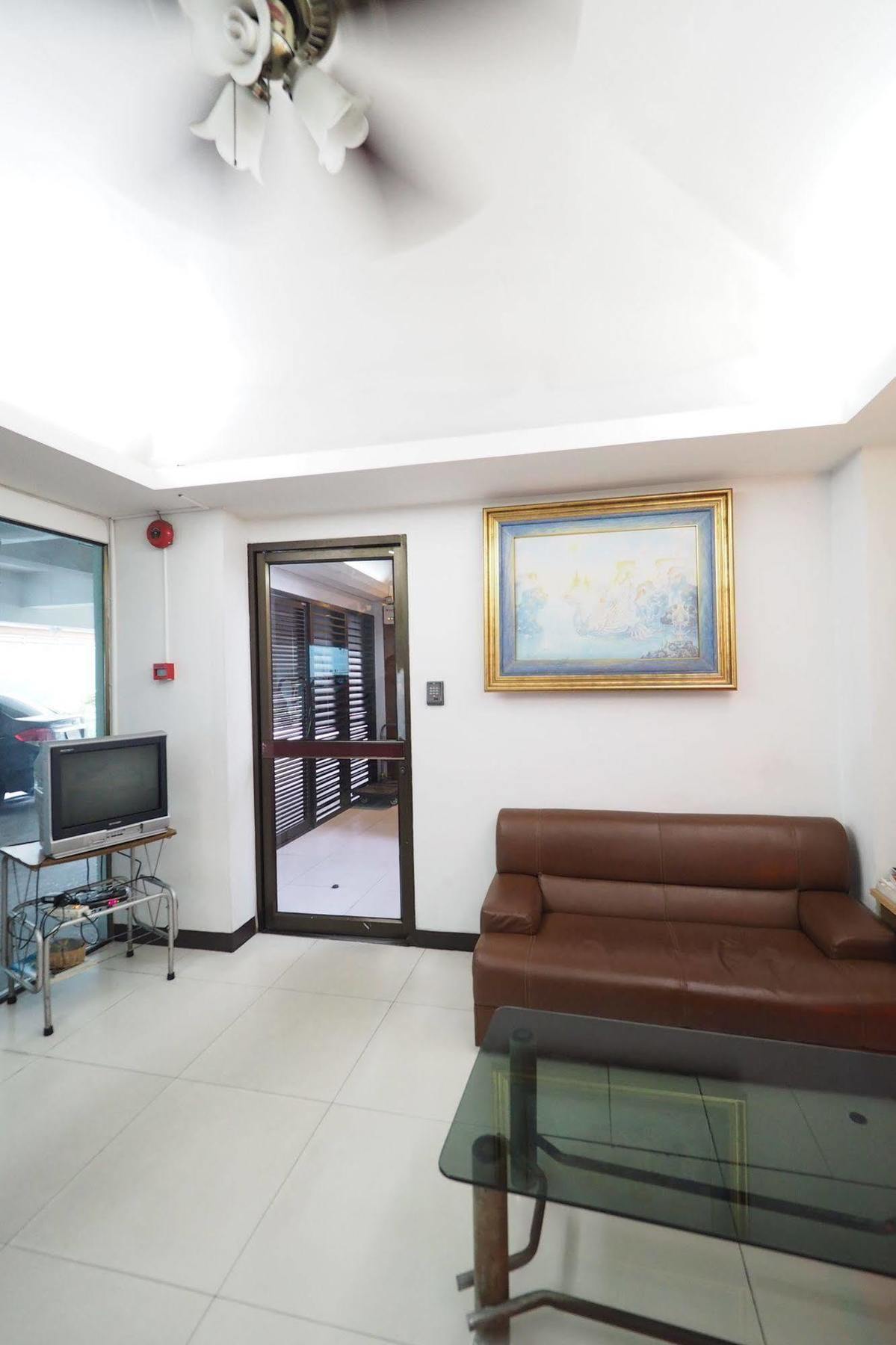 Living Naraa Place Herberg 2*