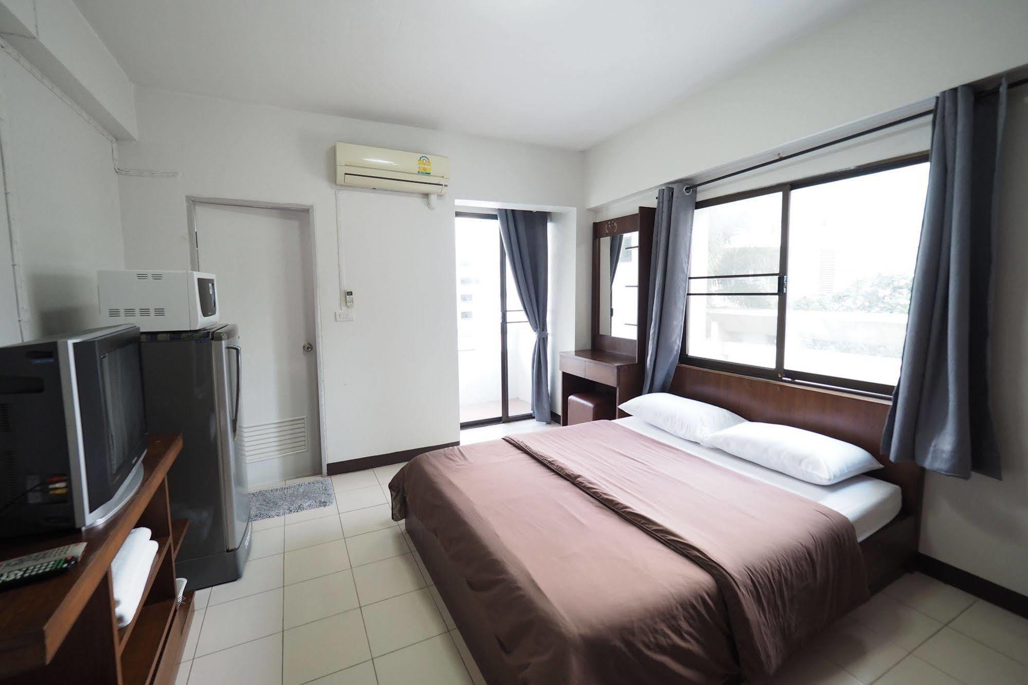 Herberg Living Naraa Place Bangkok