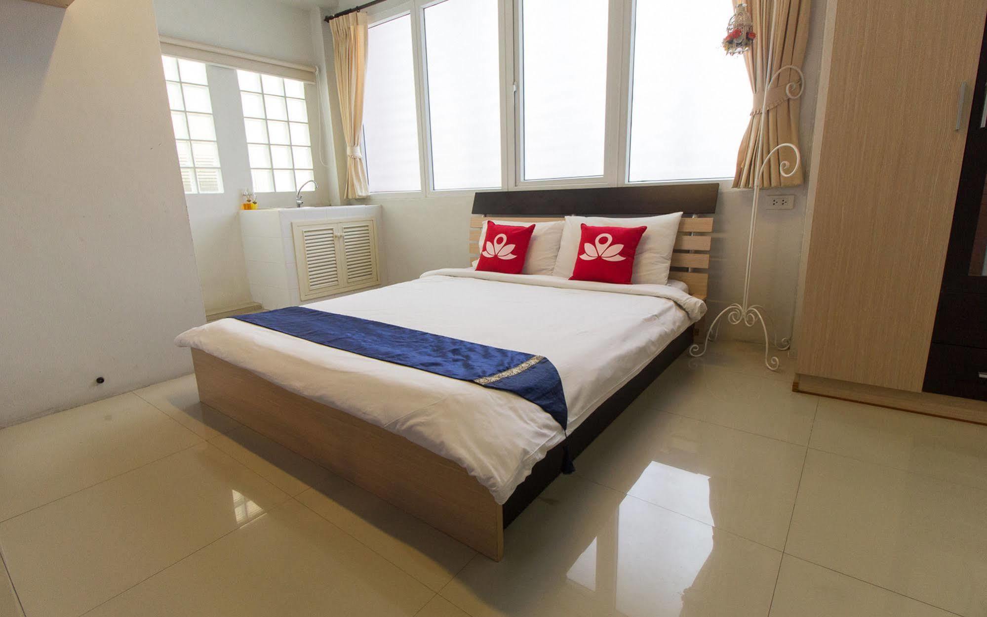 Zen Damrongrak Road Hotel