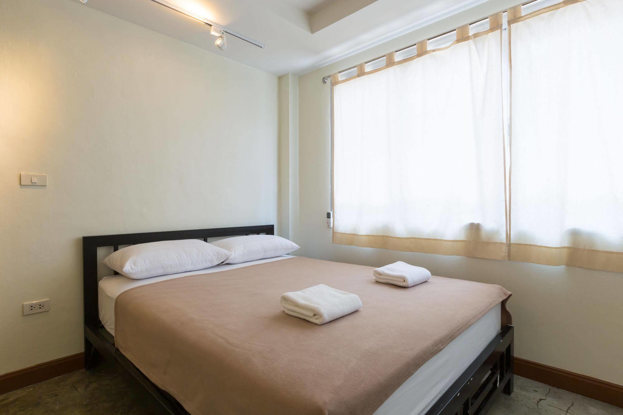 Trica Hostel *