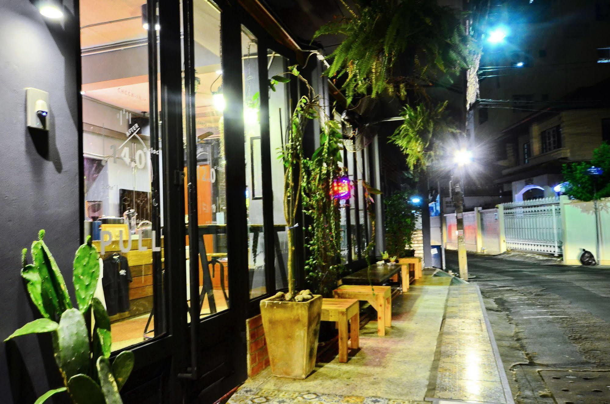 Hoot & Ratchada Hotel kapsul
