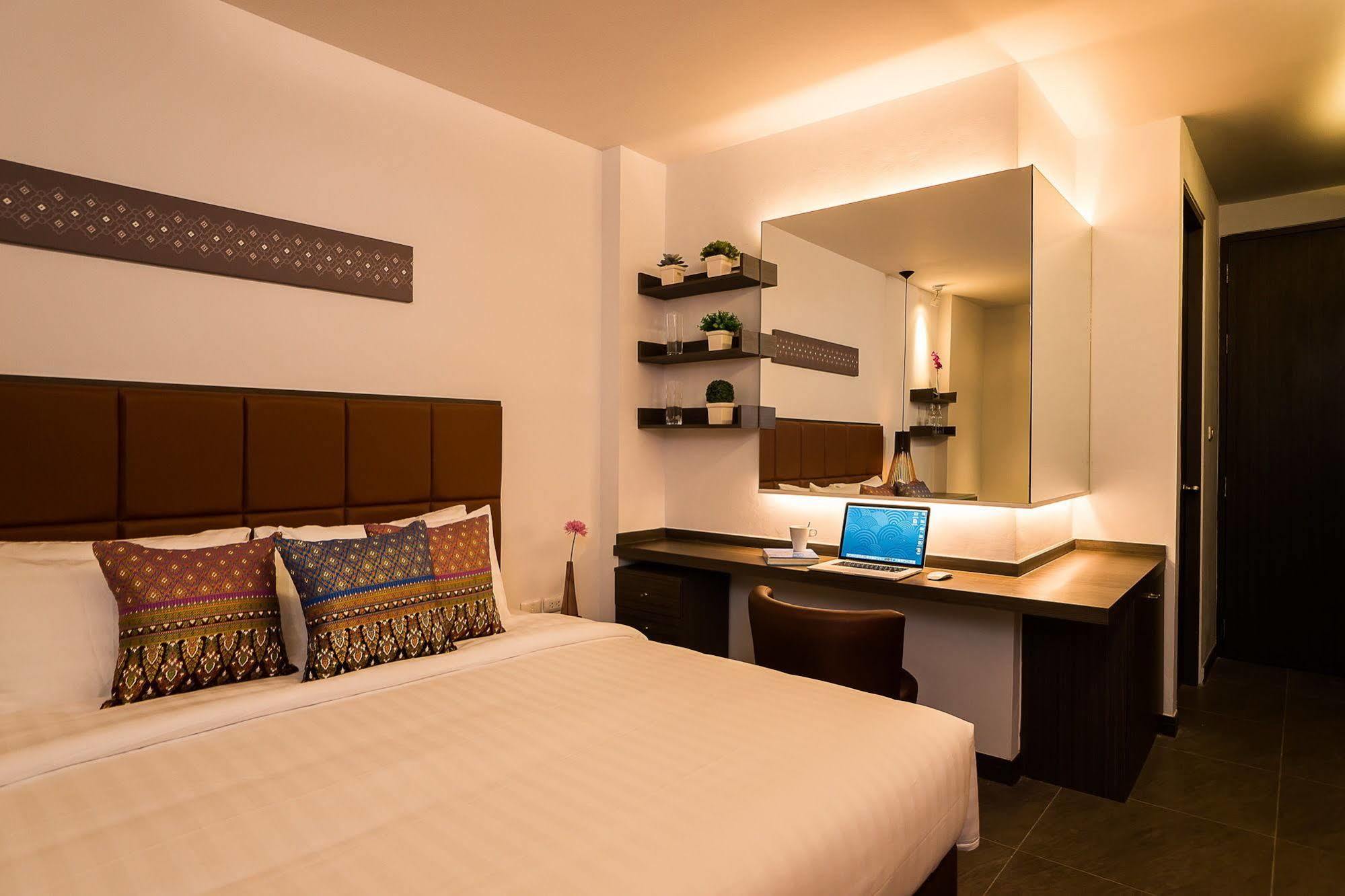 Aim House No Parking Hotel 3*