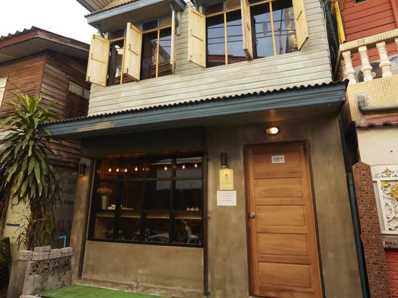 The Local Surasak Hostel Bangkok