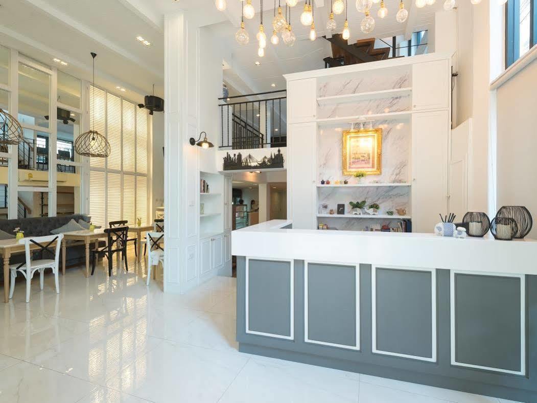 White Ivory Hotel 3*