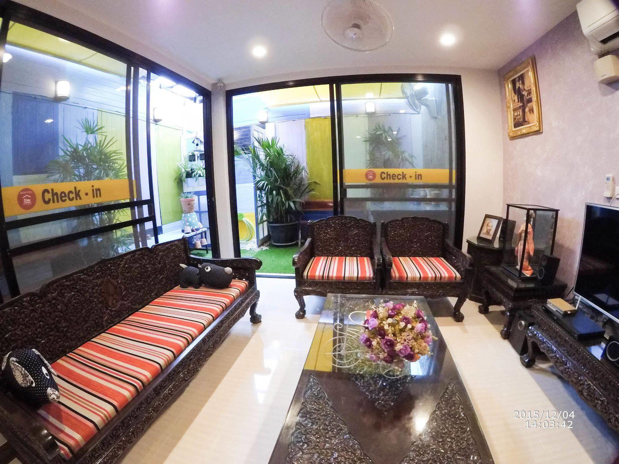 Check-in My Hostal Bangkok