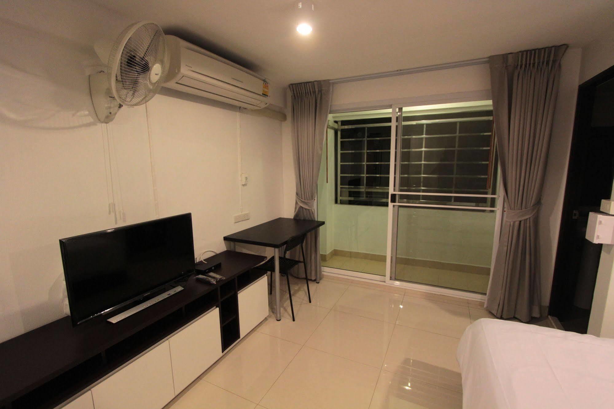 Napaville Huai Khwang Bangkok
