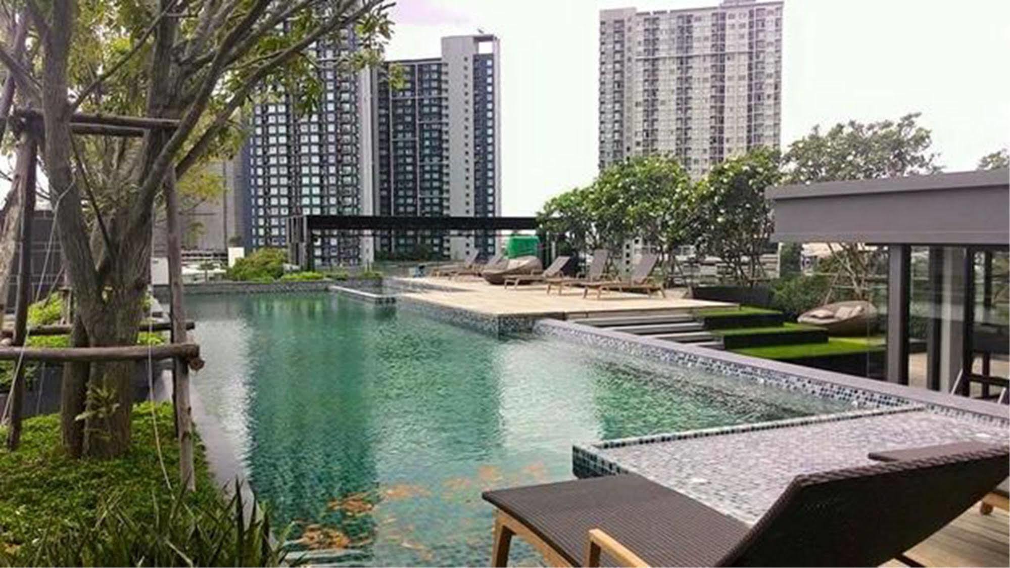 The Base Park West By Favstay 3*