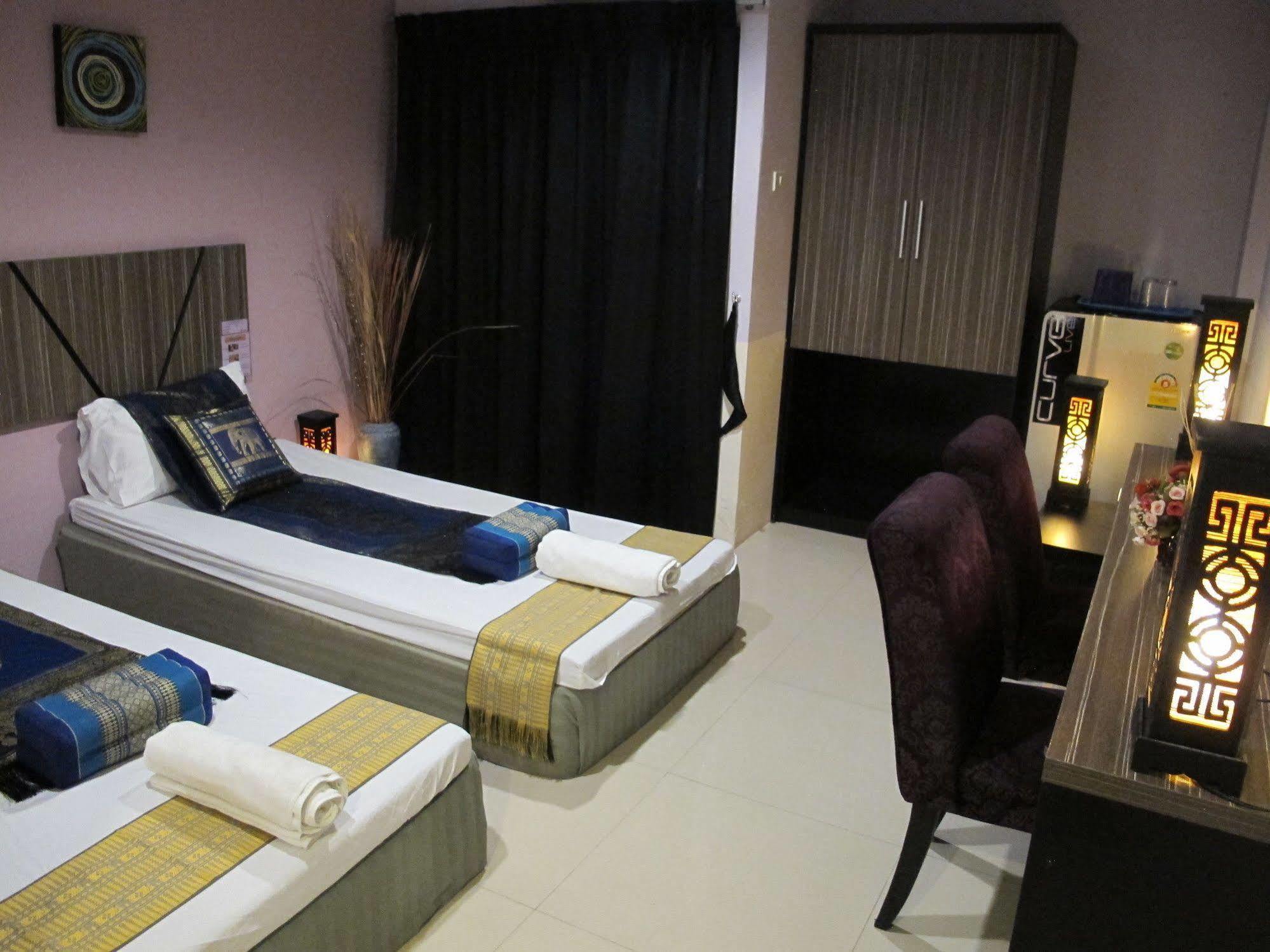 Sunny Hotel