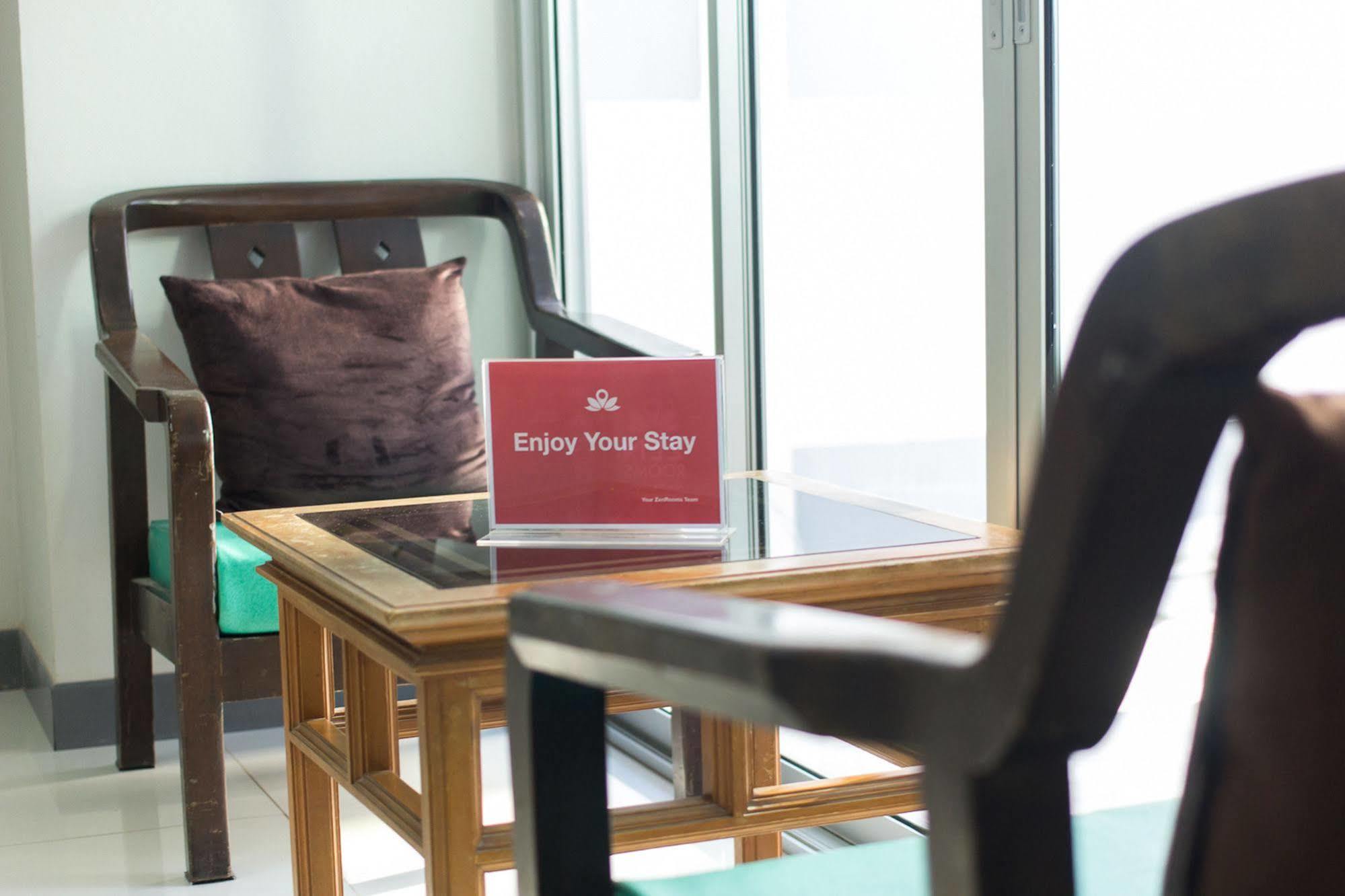 Zen Yaowarat Soi 7 Hotel 3*