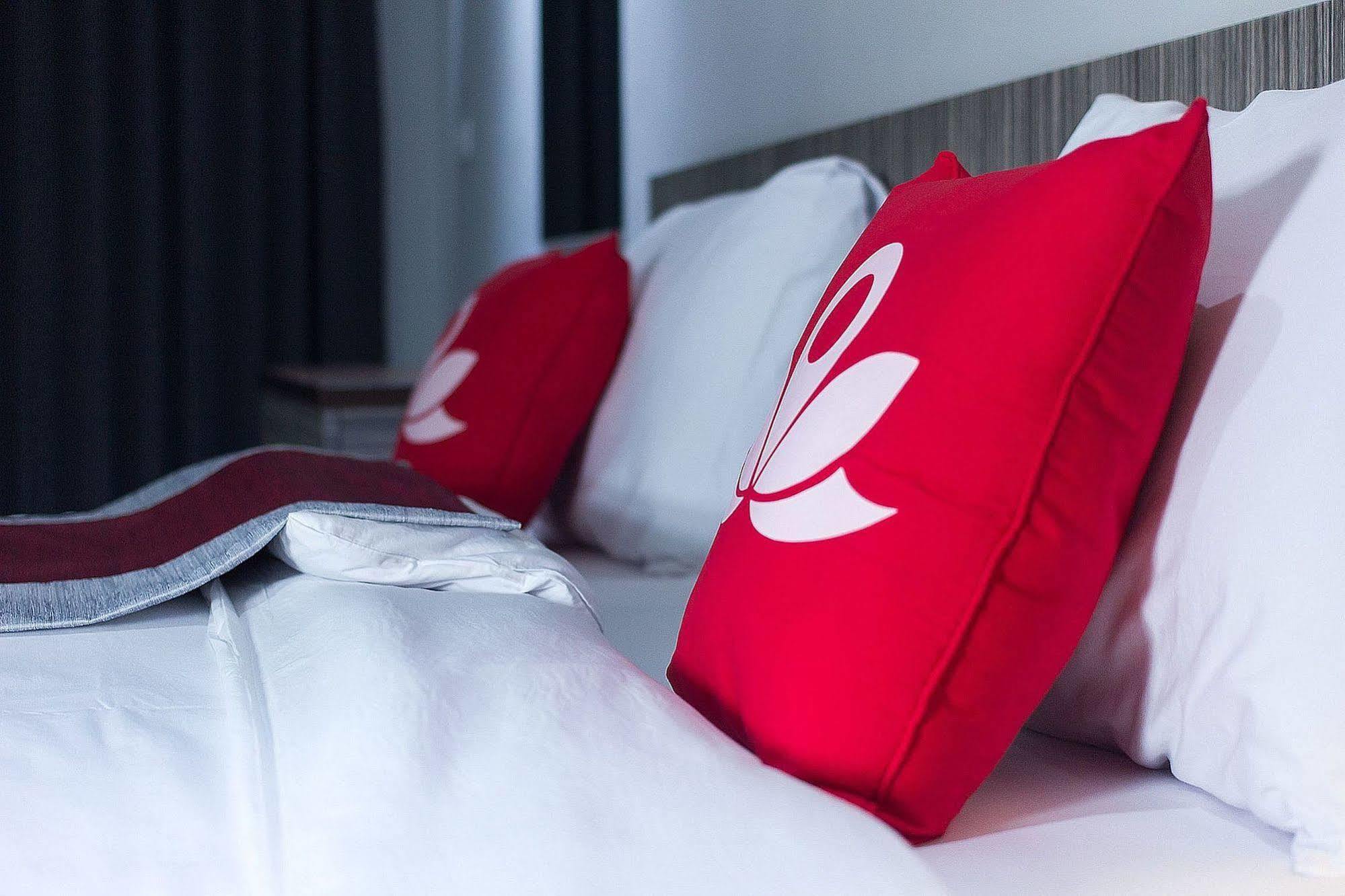 Zen Yaowarat Soi 7 Hotel