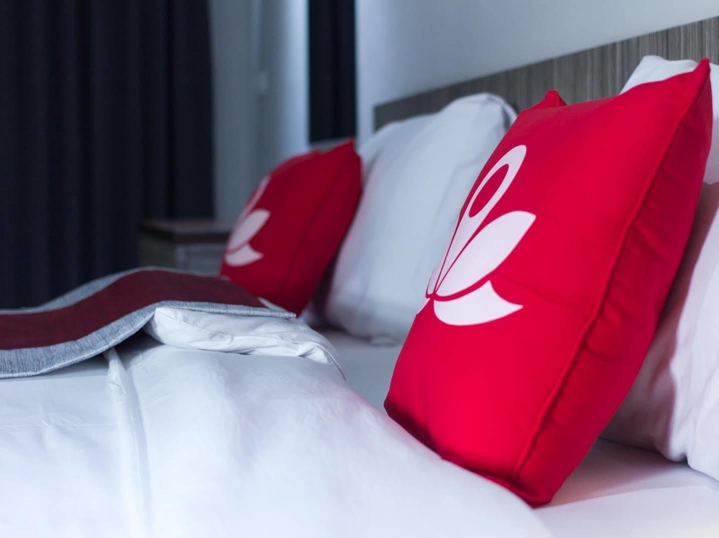 Zen Yaowarat Soi 7 Hotel