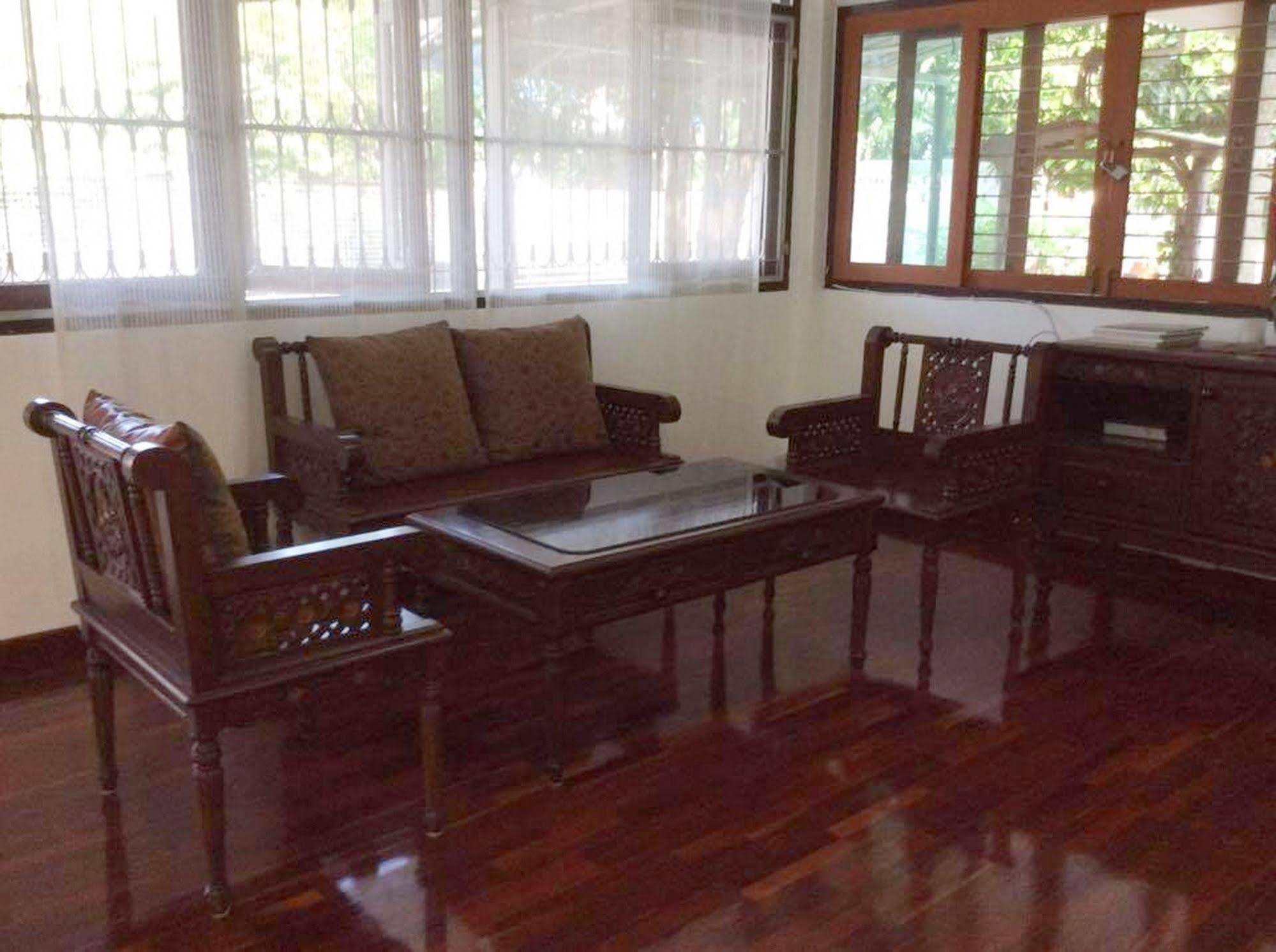 Naturbliss Village Hotel Bangkok