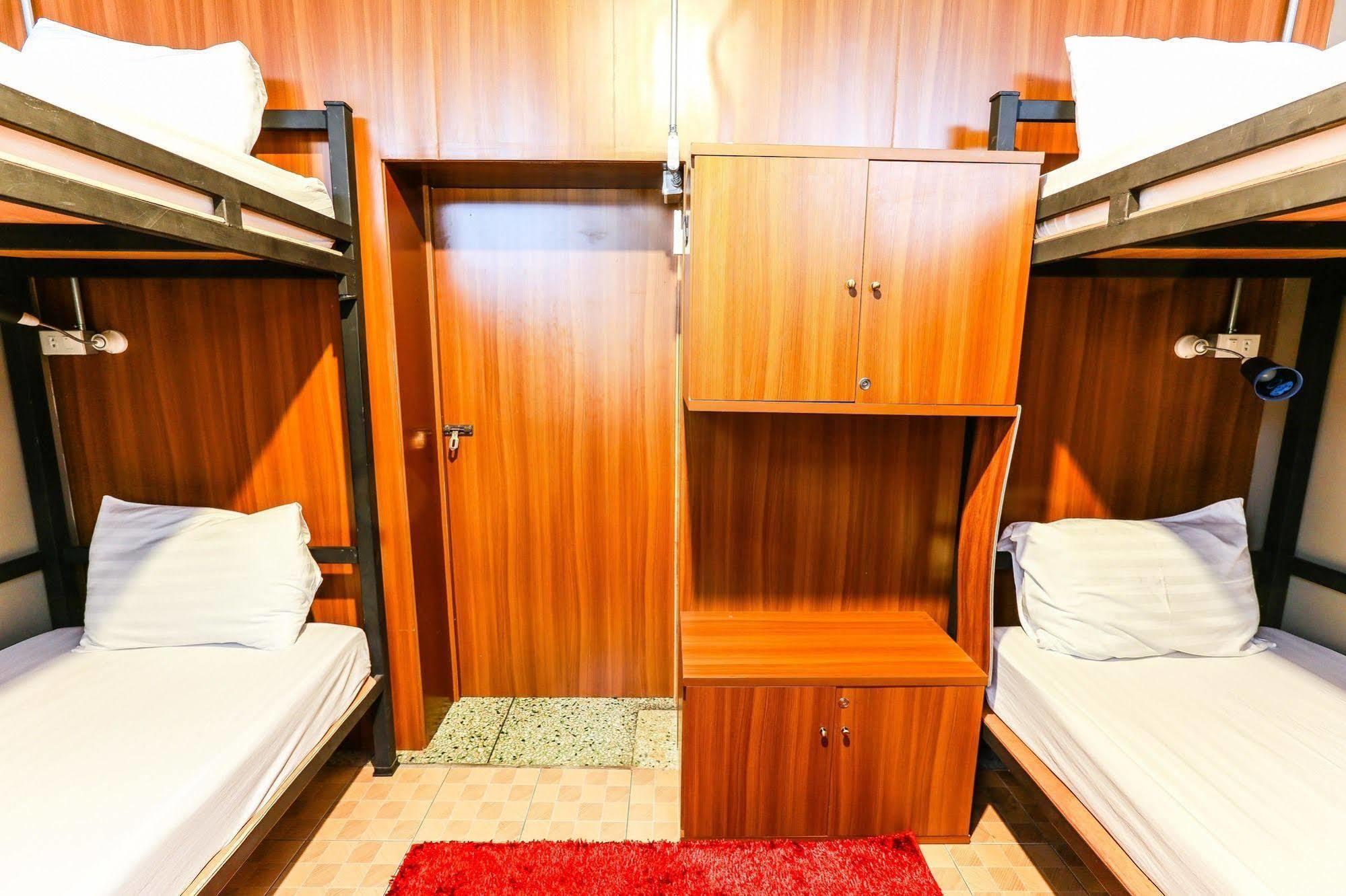 Hits Hostel Bangkok