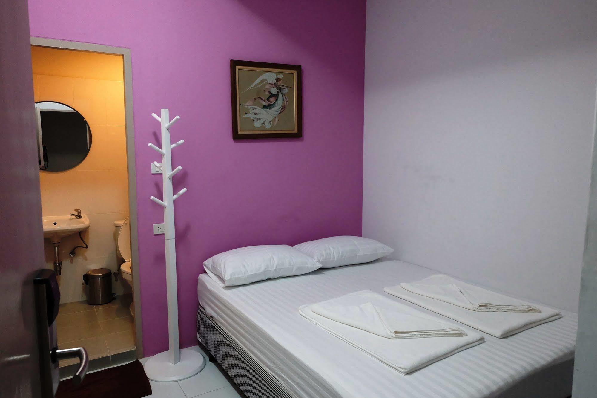 Sleep Dee Albergue