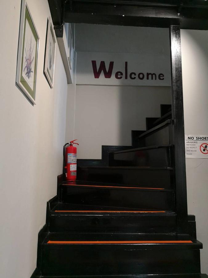 Feel Like & Cafe Bed & Breakfast Bangkok