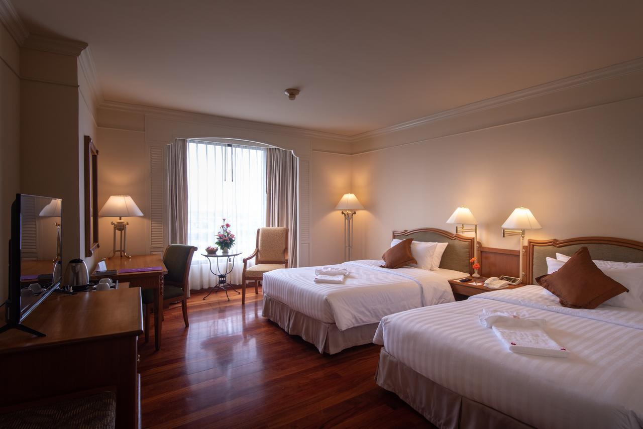 Montien Riverside Khách sạn