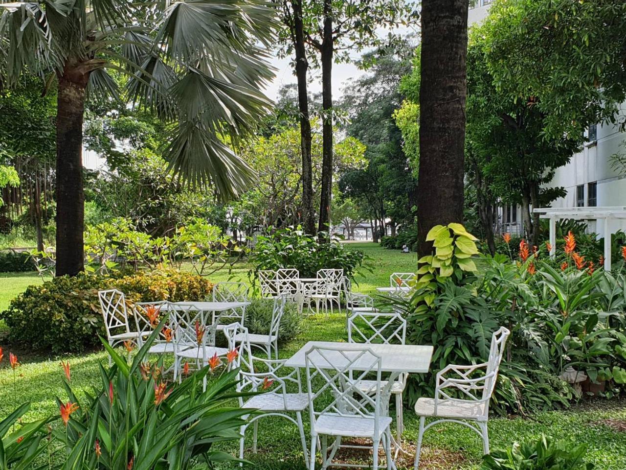 Khách sạn Montien Riverside Bangkok