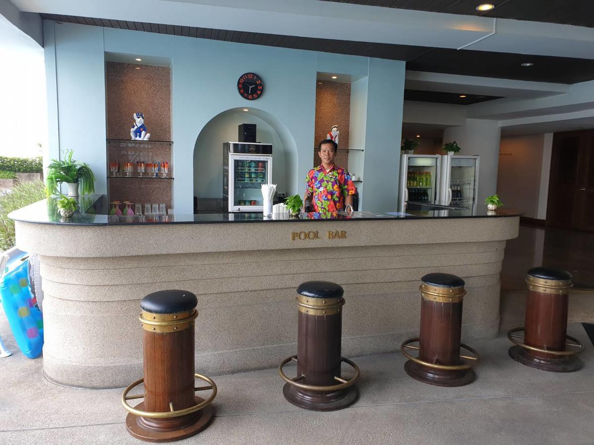 Montien Riverside Khách sạn