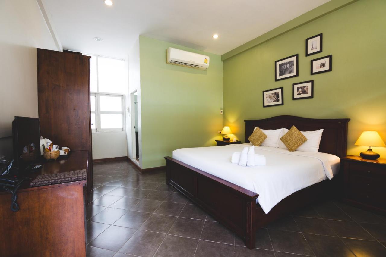 Hotel Feung Nakorn Balcony Rooms&cafe Bangkok