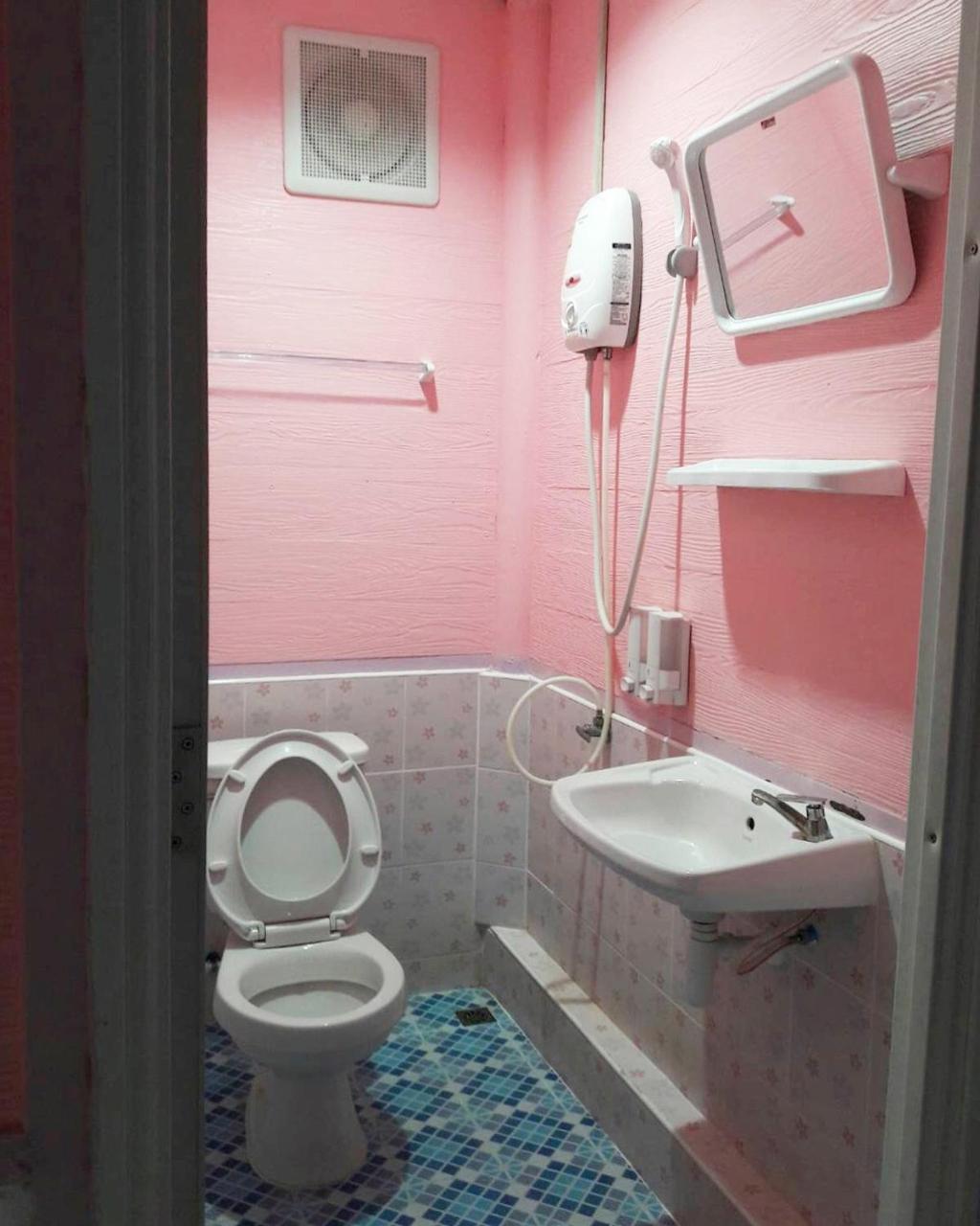 Hostel Ruean Mai Hom