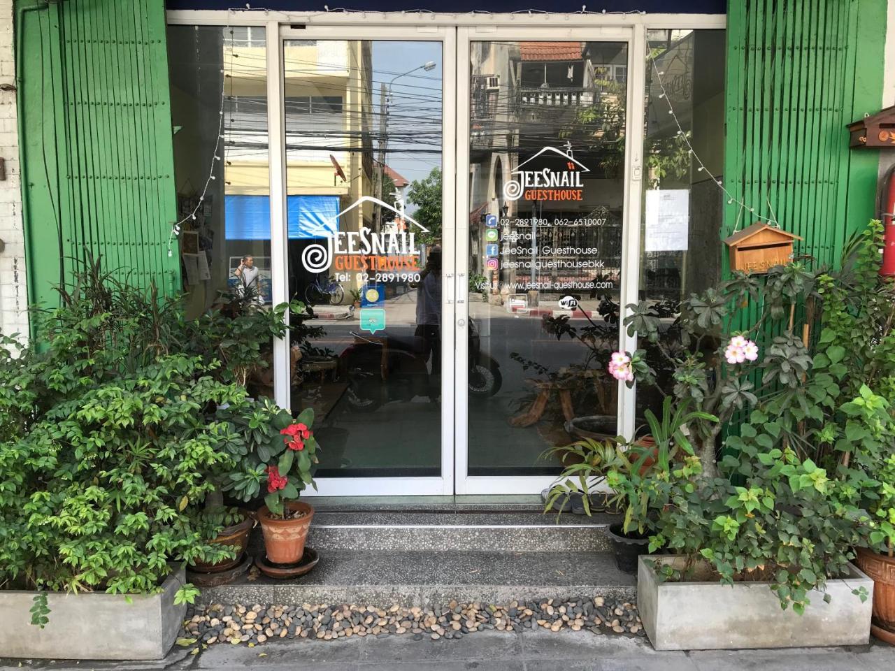 Jeesnail Guest house
