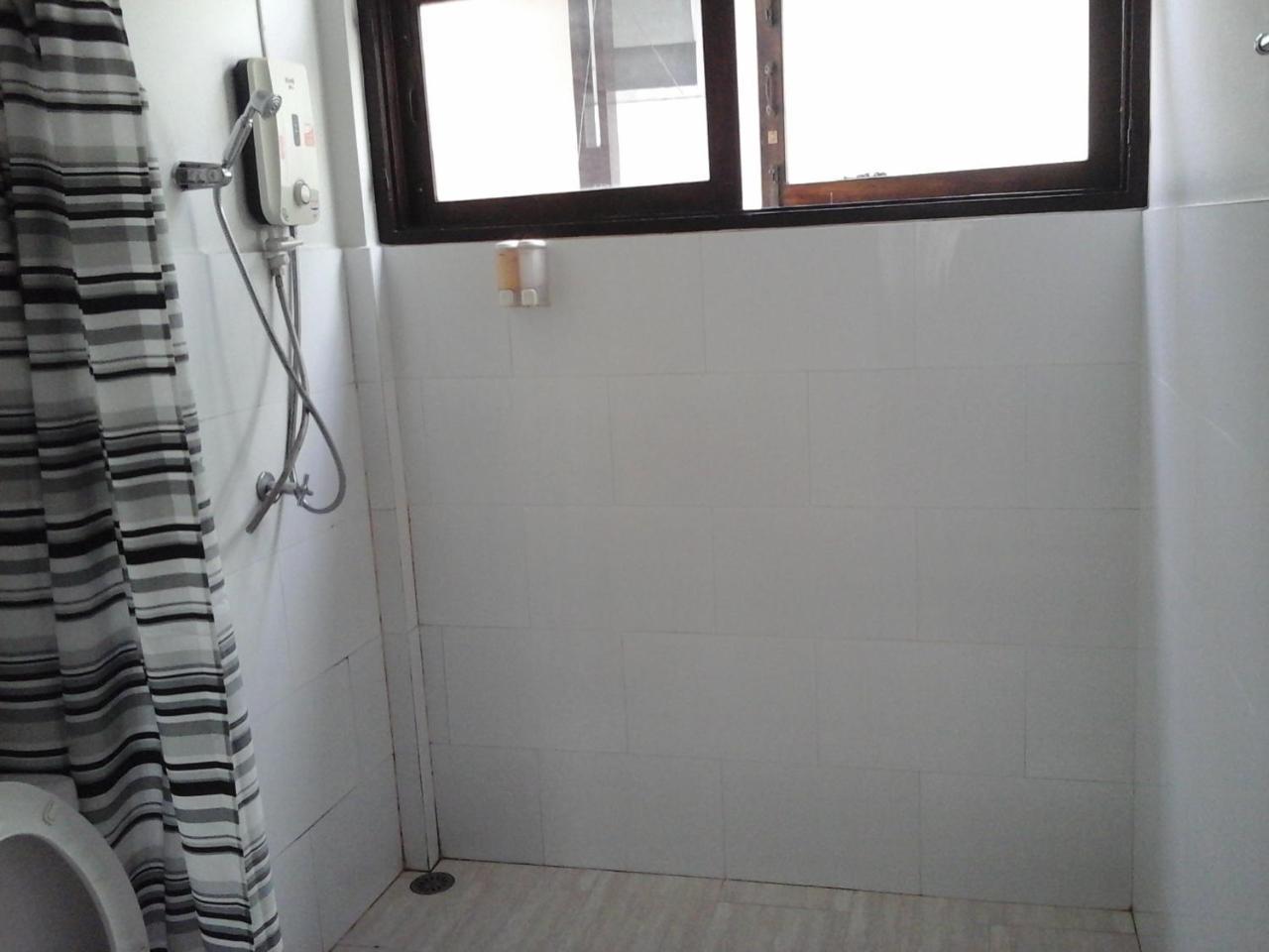 Ostello House 23 *