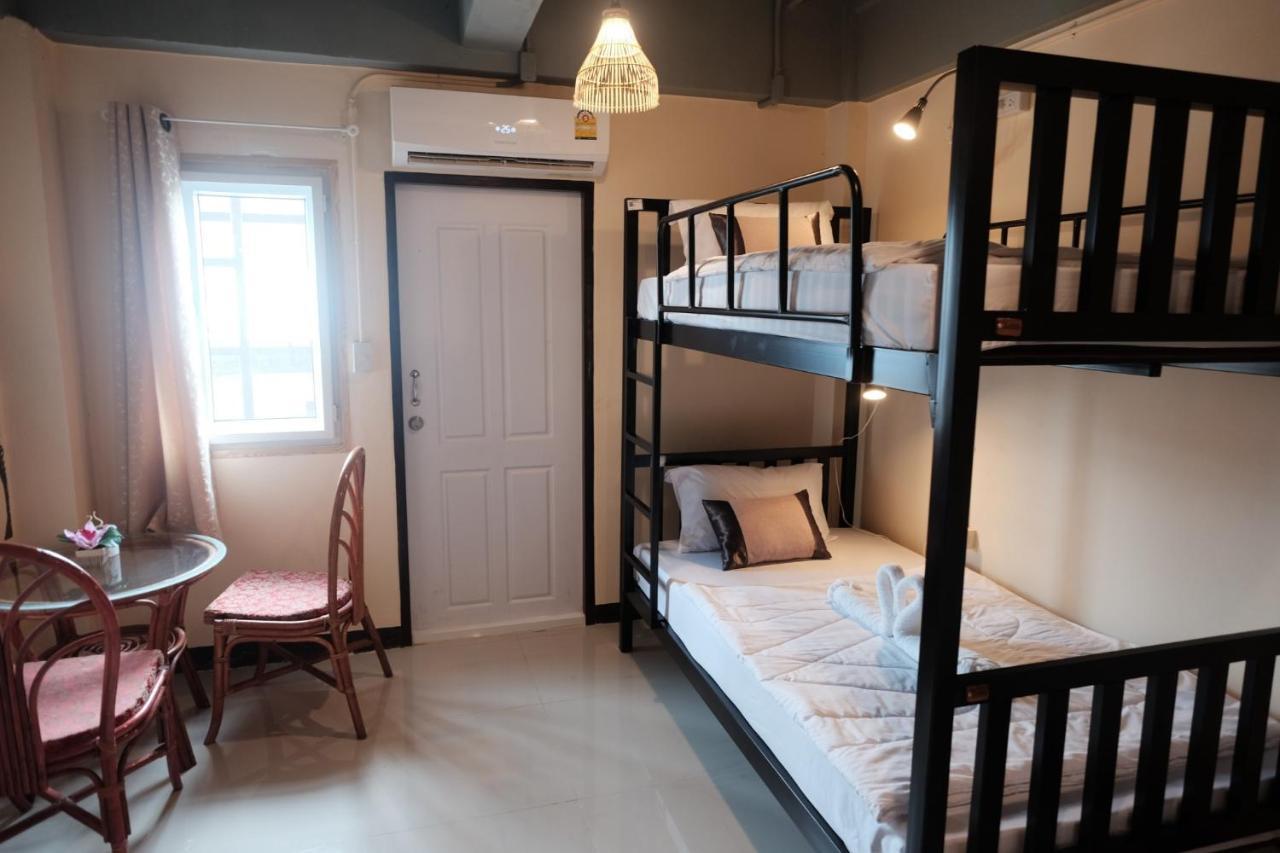 Khaosan Station (adults Only) Hostal *