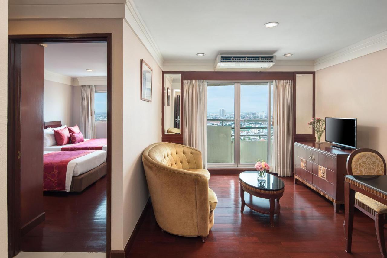 Palace 4*