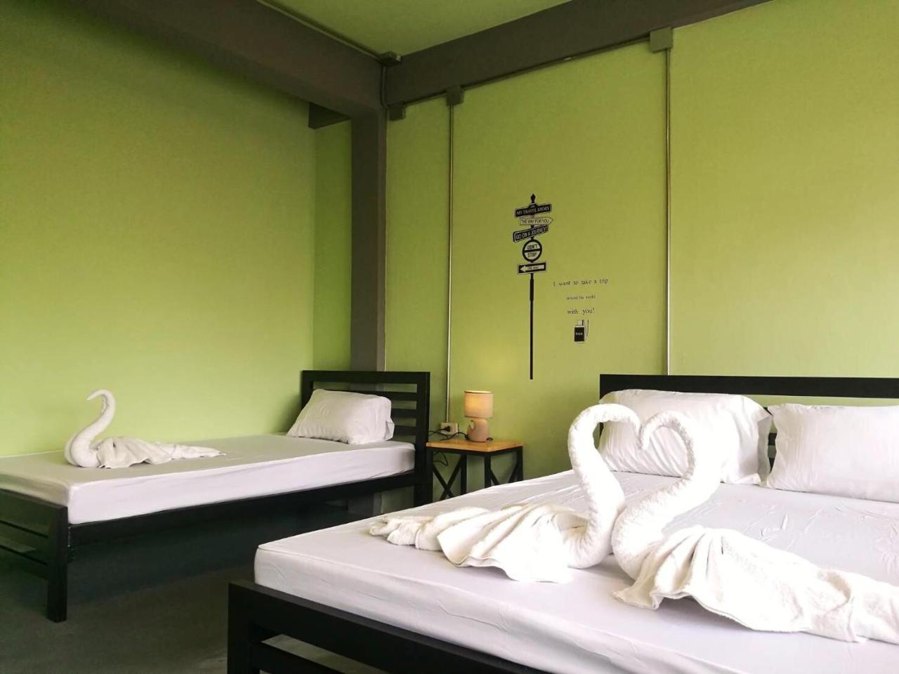 Samsen 8 Hostel *