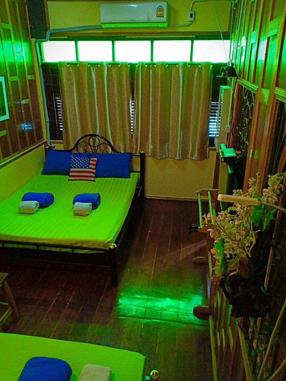 Santo House Khách sạn 2*