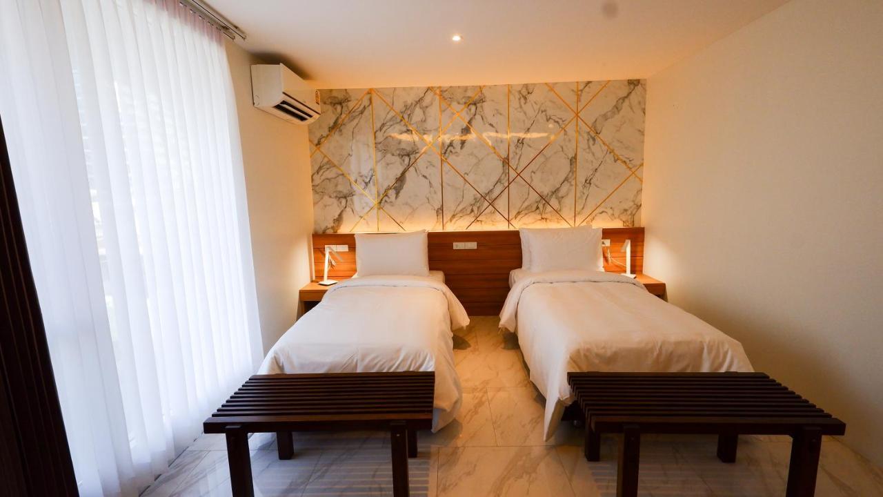 Hotel Pinnacle Dream
