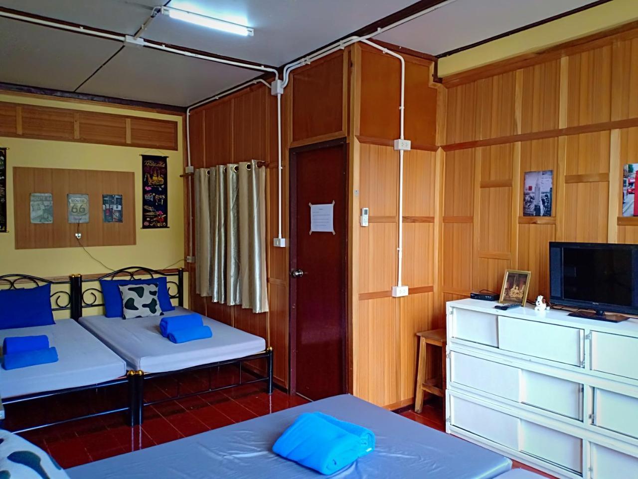 Santo House 2*