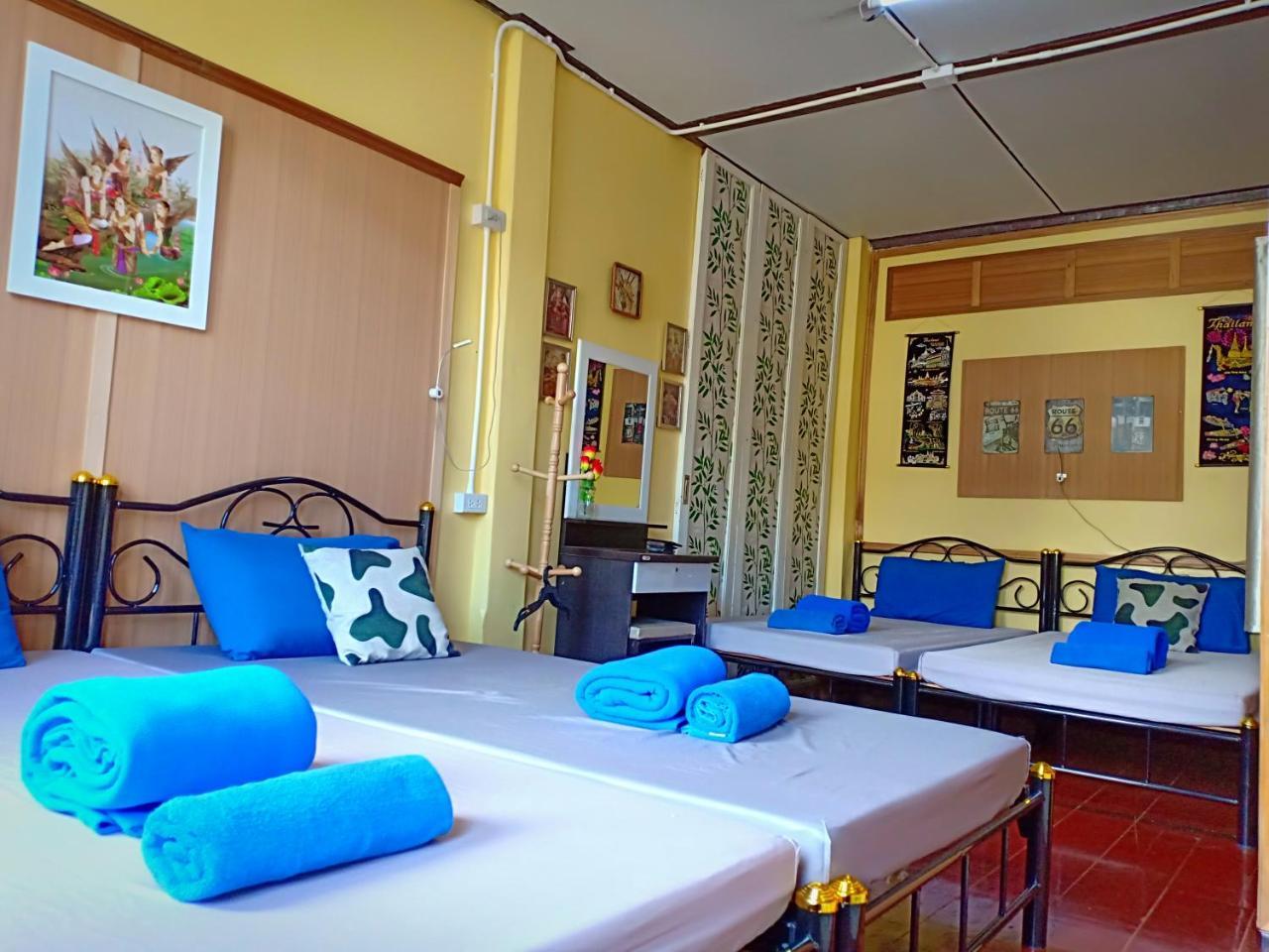 Santo House 2*