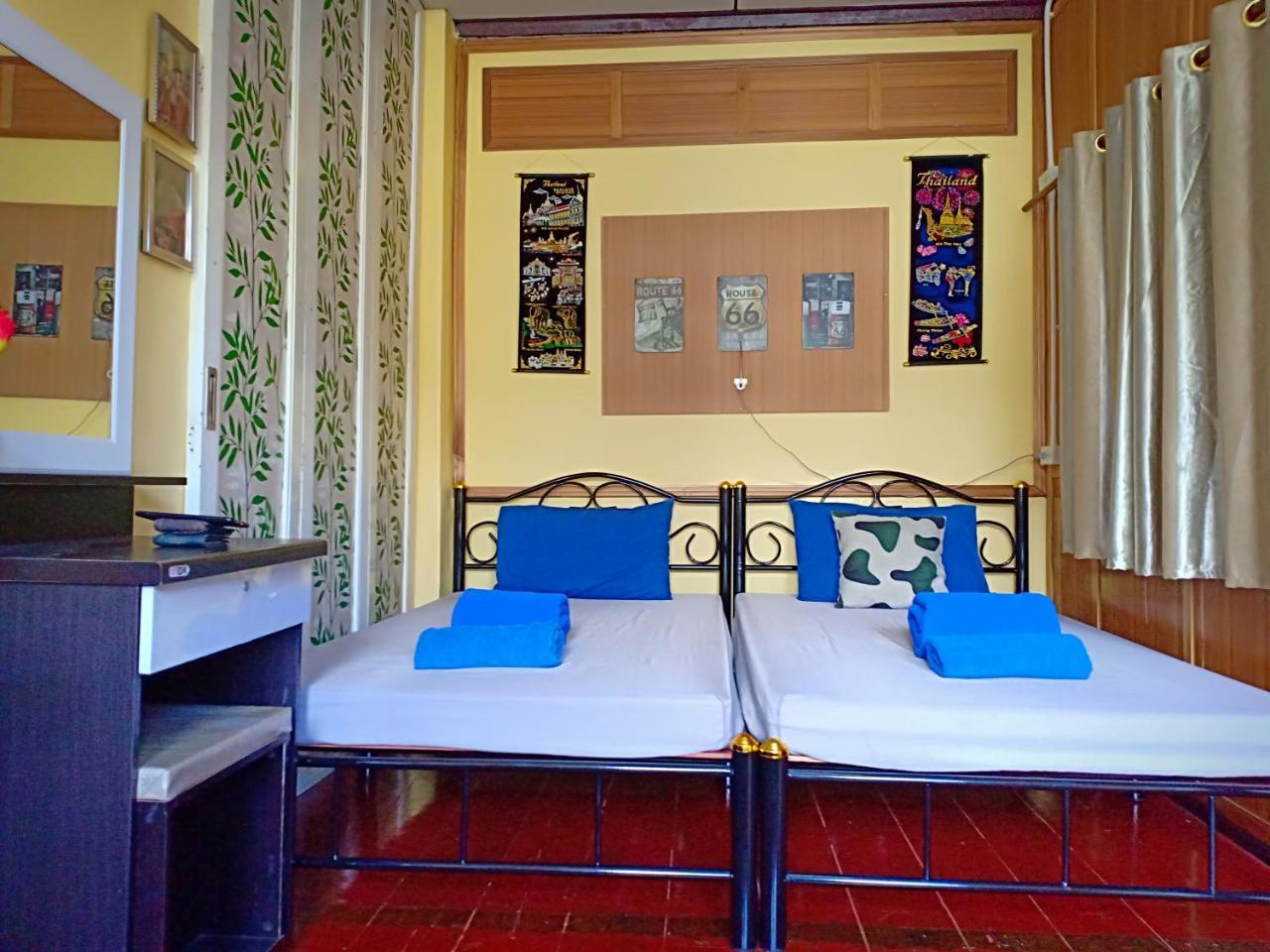 Santo House 2*