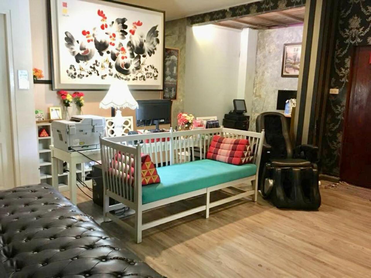 First 1 Boutique At Sukhumvit 1 Bangkok
