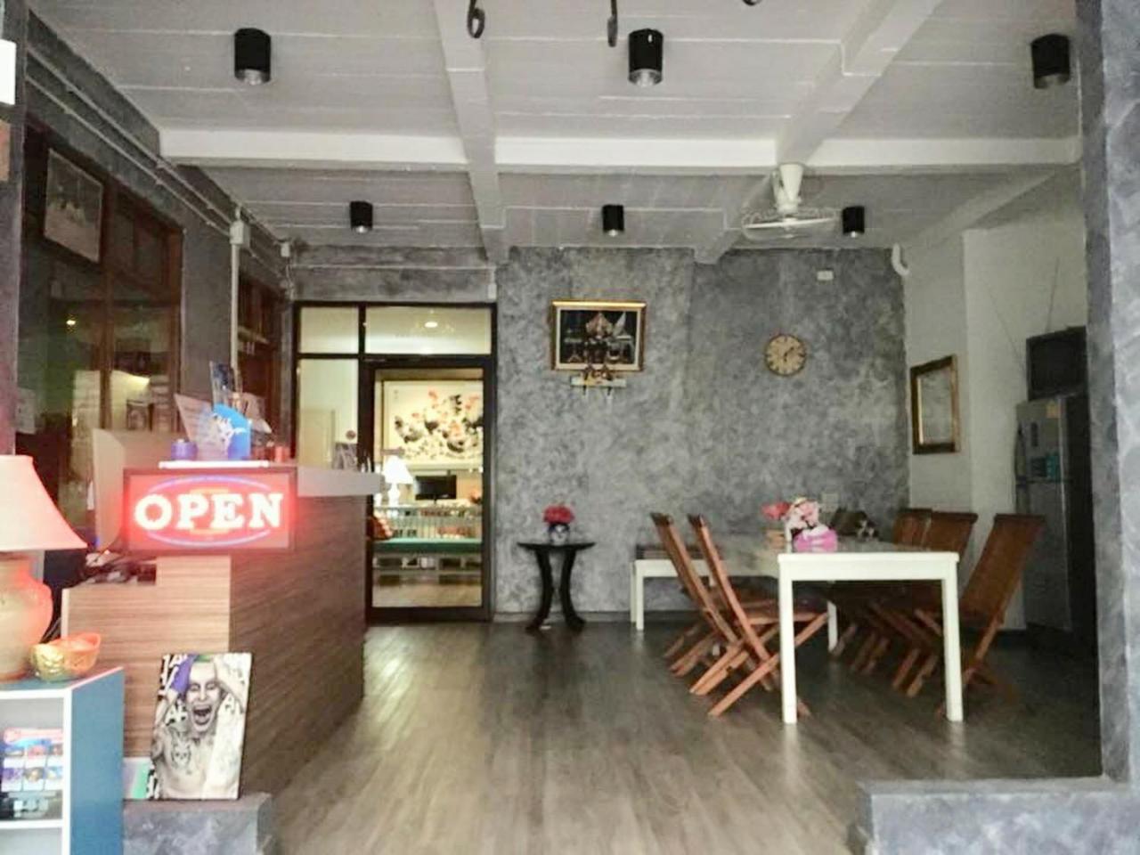 Asrama First 1 Boutique At Sukhumvit 1