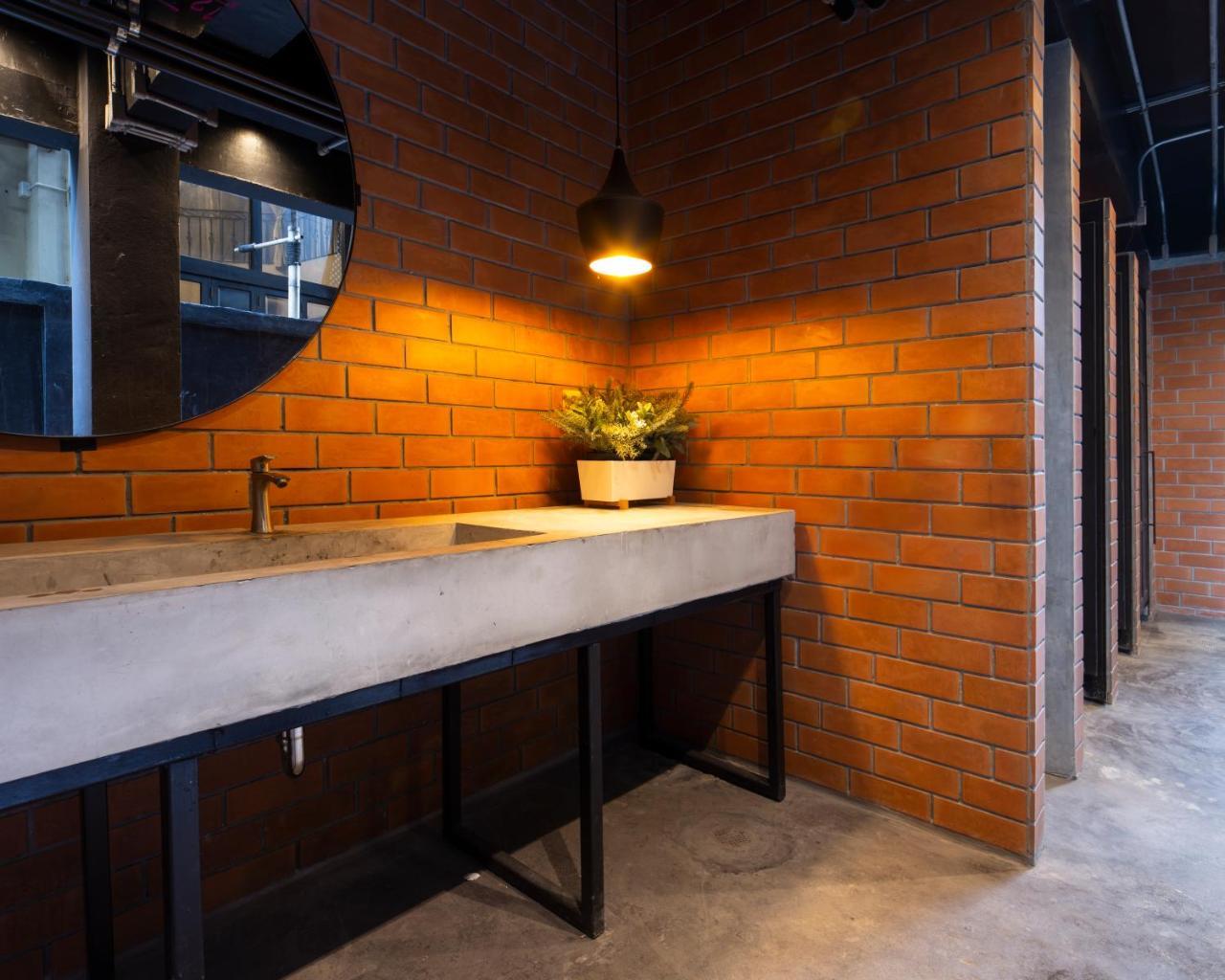 Bed Station Khaosan Ostello